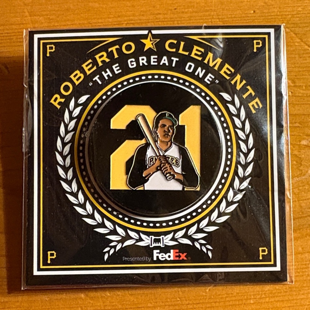 NWT Pittsburgh Pirates Roberto Clemente #21 Pin from 9/15/2025